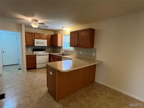 Tiny photo for 591 Creekwood Boulevard, Troy, MO 63379 (MLS # 26028522)
