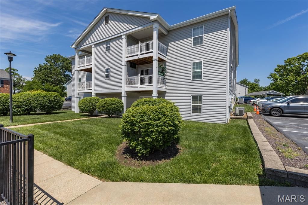 Photo of Oakville, MO 63129 (MLS # 26026121)