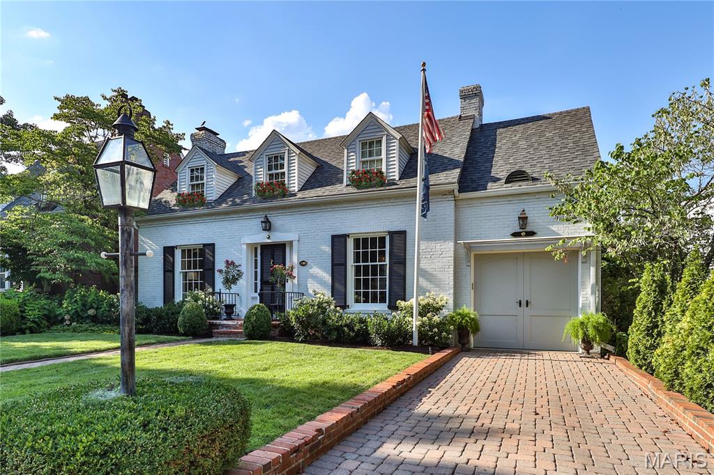 1025 North Drive