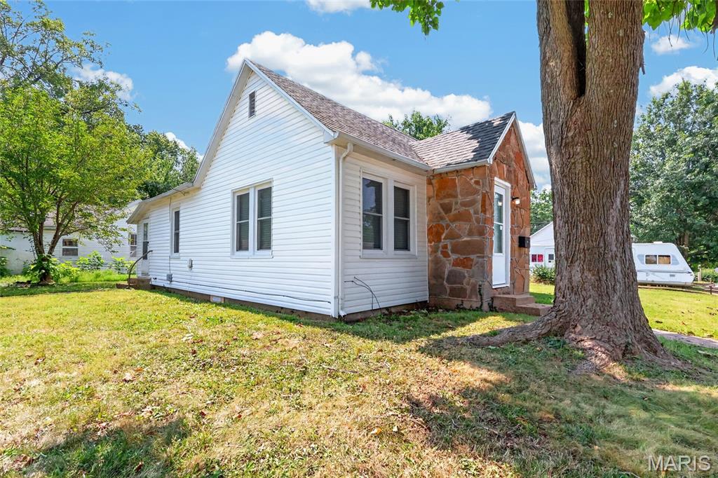 360 W 5th Street