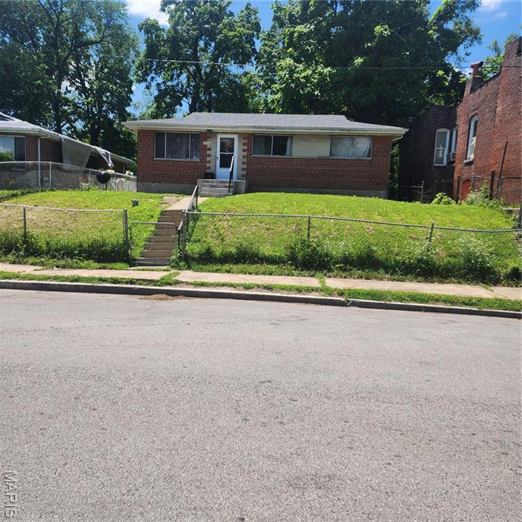 Photo of 5344 Northland Ave Ave, St Louis, MO 63112 (MLS # 26003793)