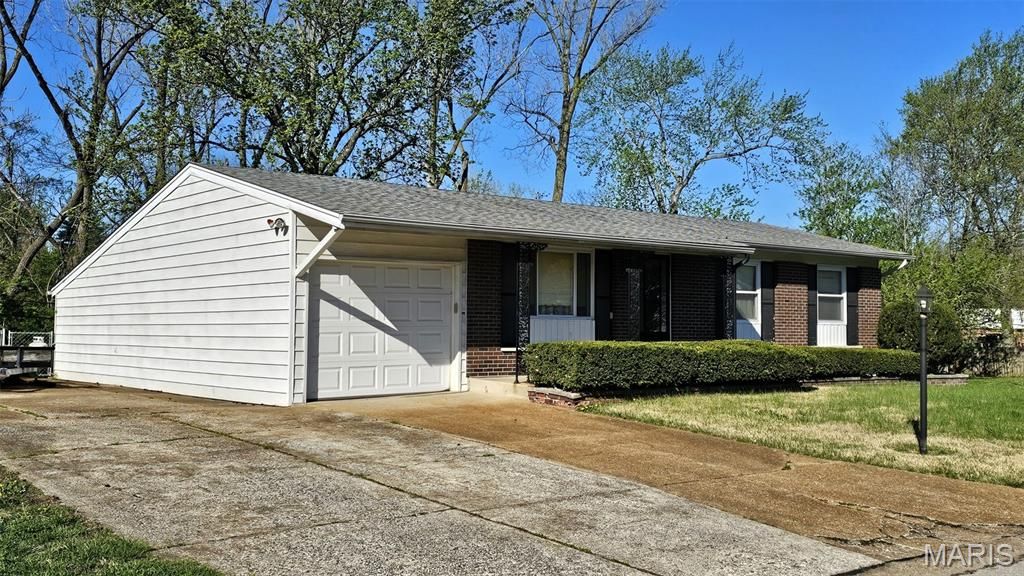 Photo of 1915 Key West Drive, Arnold, MO 63010 (MLS # 26020416)