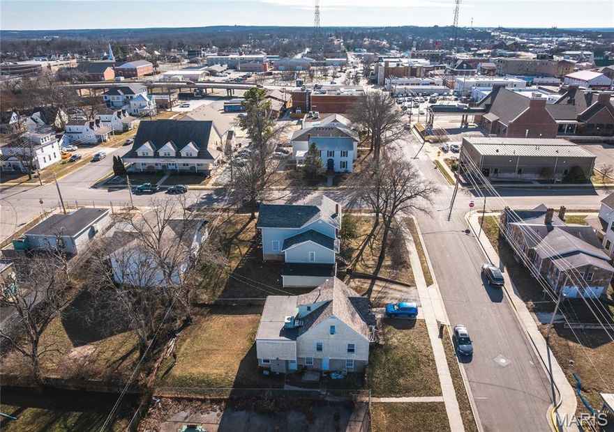 Investment opportunity. Close to campus.