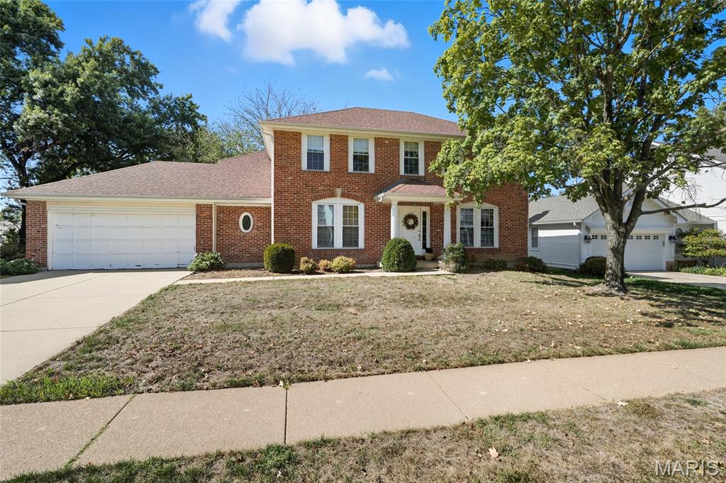 Chesterfield, Missouri 63005, United States, 4 Bedrooms Bedrooms, ,3 BathroomsBathrooms,Residential,Coming Soon,223703