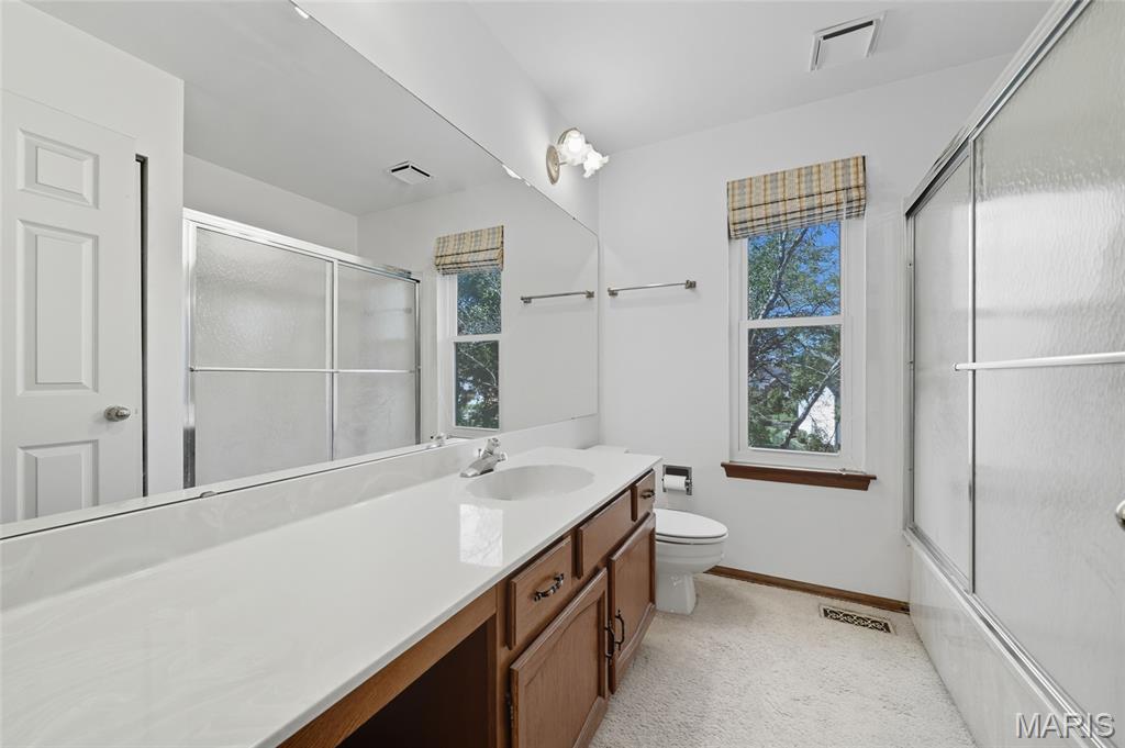 Chesterfield, Missouri 63005, United States, 4 Bedrooms Bedrooms, ,3 BathroomsBathrooms,Residential,Coming Soon,223703