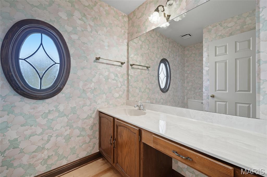 Chesterfield, Missouri 63005, United States, 4 Bedrooms Bedrooms, ,3 BathroomsBathrooms,Residential,Coming Soon,223703