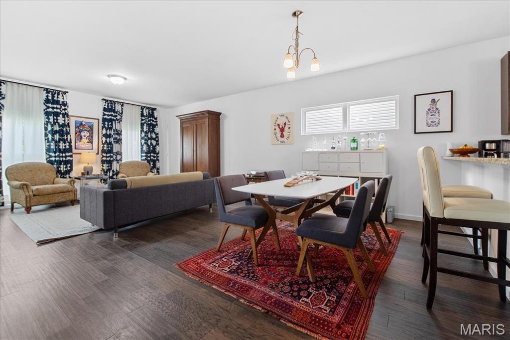 St Louis, Missouri 63104, United States, 3 Bedrooms Bedrooms, ,3 BathroomsBathrooms,Residential,Active,124563