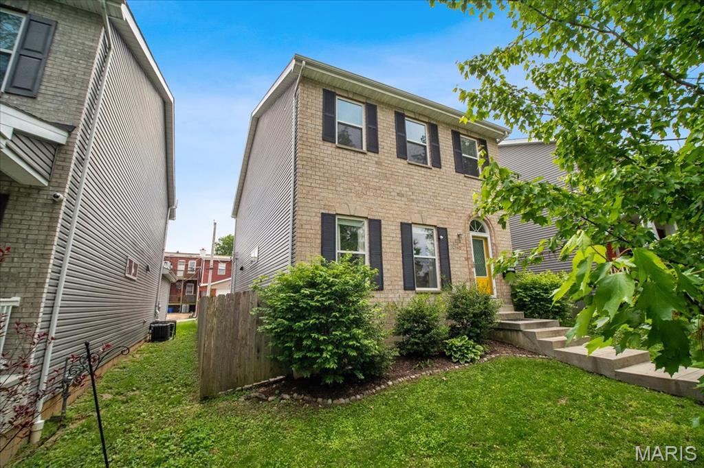 St Louis, Missouri 63104, United States, 3 Bedrooms Bedrooms, ,3 BathroomsBathrooms,Residential,Active,124563