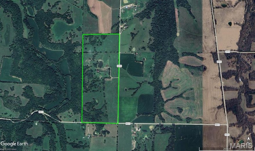 Tucked away at the end of a dead-end road, this 98 surveyed acre tract offers the kind of privacy and peaceful rural setting that’s getting harder to find. A balanced mix of open pasture and mature timber provides versatility for a variety of uses, from livestock and grazing to recreation and country living.
Improvements include an older livestock barn with rural water and electric already in place, plus a newly installed water line and meter for added convenience. Multiple ponds are scattered throughout the property, supplying reliable water sources for both livestock and wildlife. Portions of the farm feature high-tensile fencing, making it well-suited for agricultural use right away.
Located in an area well-known for strong deer and turkey populations, this property also offers excellent hunting and recreational opportunities. The combination of timber, open ground, and water creates ideal habitat that attracts and holds wildlife.
Whether you’re looking to expand your operation, start a small farm, or enjoy a private hunting retreat in Northeast Missouri, this Randolph County tract checks the boxes for location, water, usability, and recreation.
