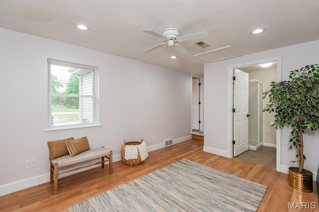 38000129-Im5 - Residential