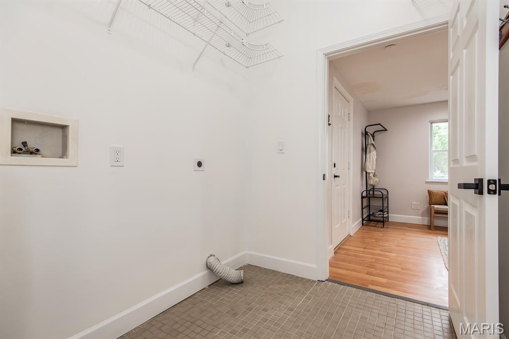 38000129-Im5 - Residential