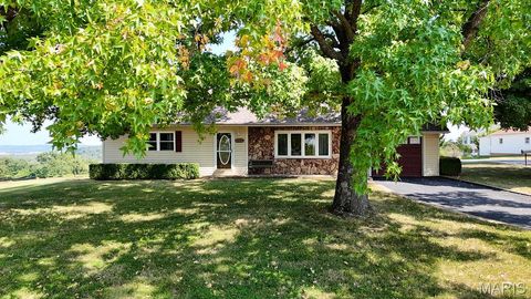 1676 Crystal Heights Festus MO 63028