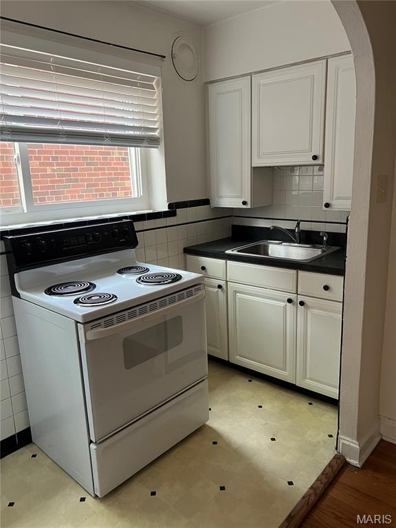 6663 Devonshire Avenue