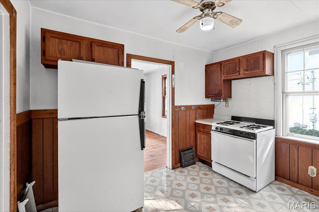 Florissant, Missouri 63031, United States, 2 Bedrooms Bedrooms, ,1 BathroomBathrooms,Residential,Active,230211