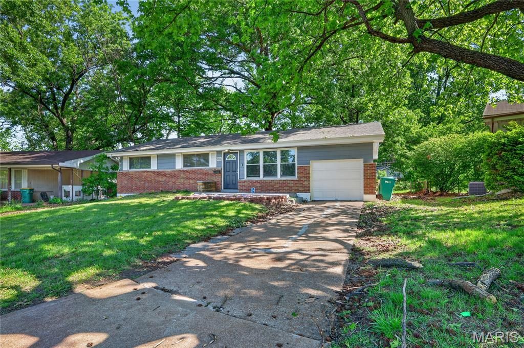Photo of 9866 Lawnview Drive, St Louis, MO 63136 (MLS # 26026718)