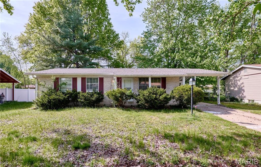 Photo of 11970 Del Reo Court, St Louis, MO 63138 (MLS # 26025345)