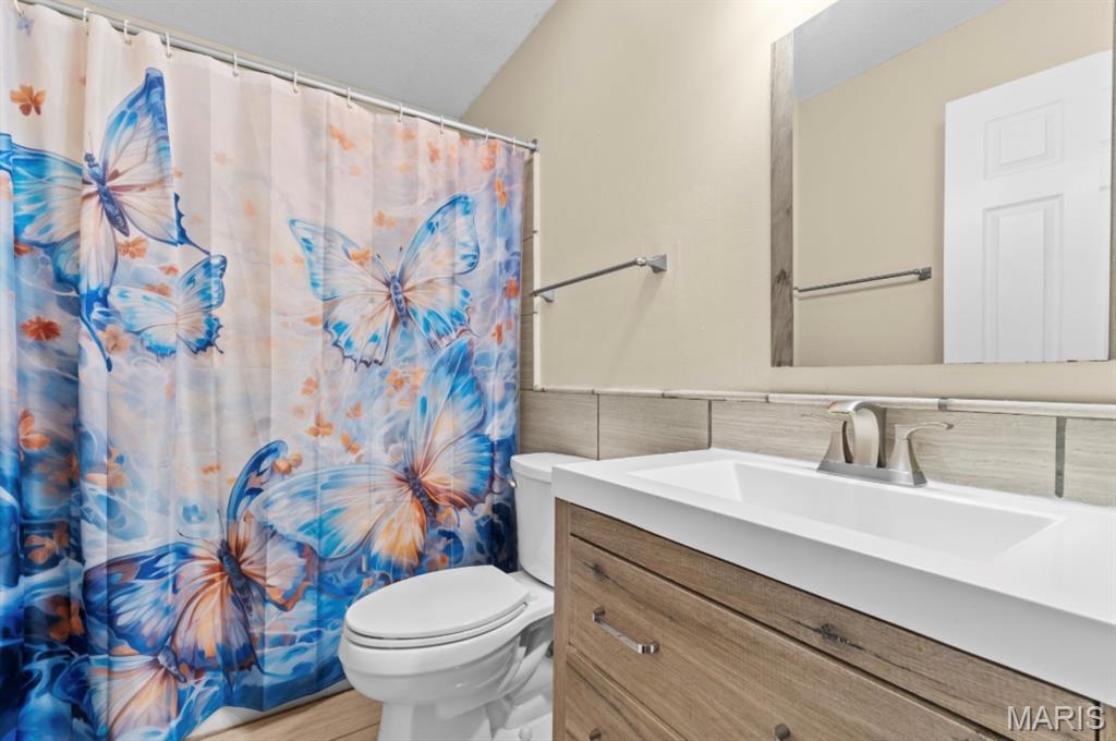 Florissant, Missouri 63031, United States, 4 Bedrooms Bedrooms, ,3 BathroomsBathrooms,Residential,Active,251255