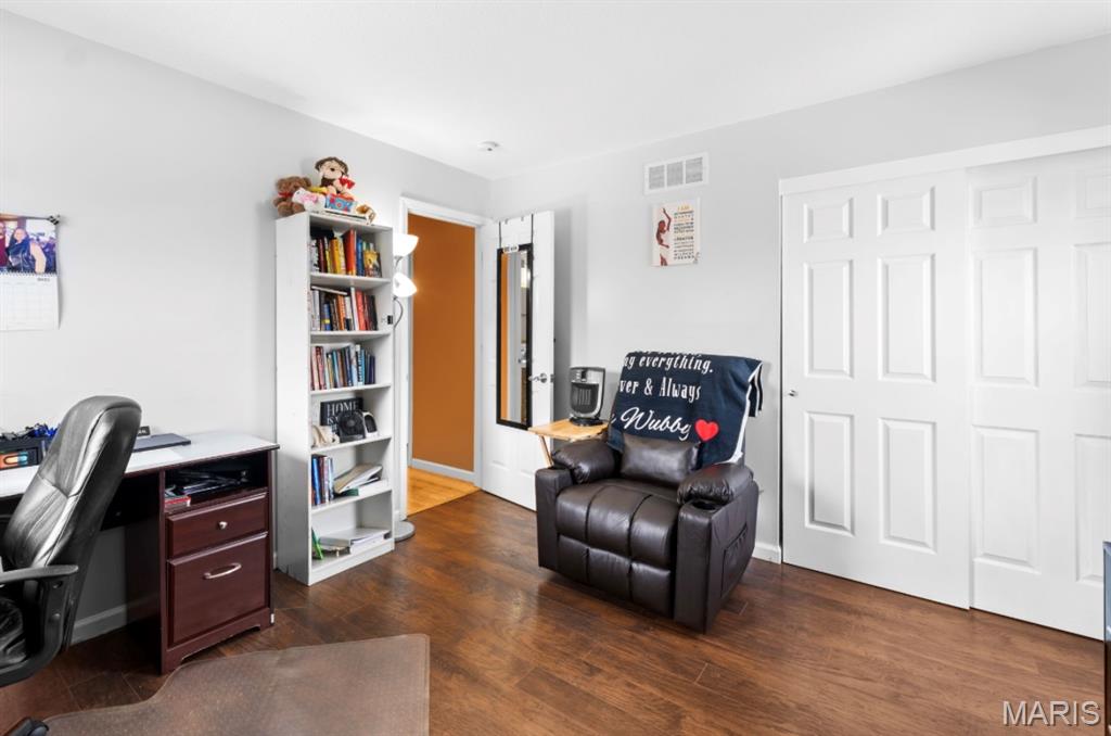 Florissant, Missouri 63031, United States, 4 Bedrooms Bedrooms, ,3 BathroomsBathrooms,Residential,Active,251255