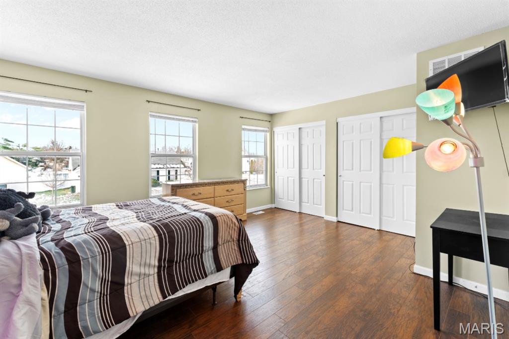 Florissant, Missouri 63031, United States, 4 Bedrooms Bedrooms, ,3 BathroomsBathrooms,Residential,Active,251255