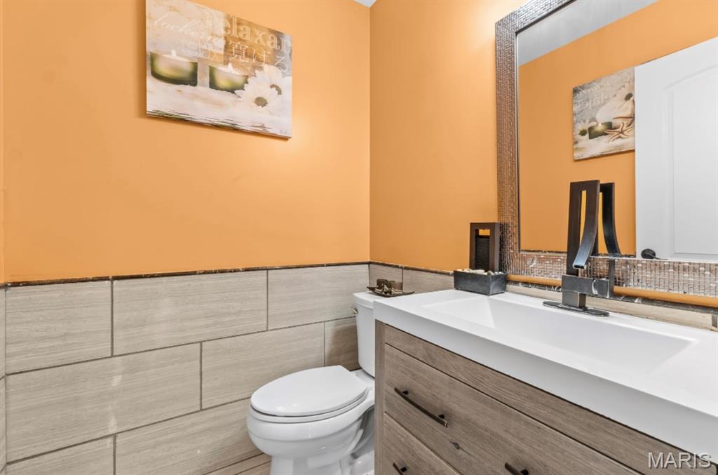 Florissant, Missouri 63031, United States, 4 Bedrooms Bedrooms, ,3 BathroomsBathrooms,Residential,Active,251255