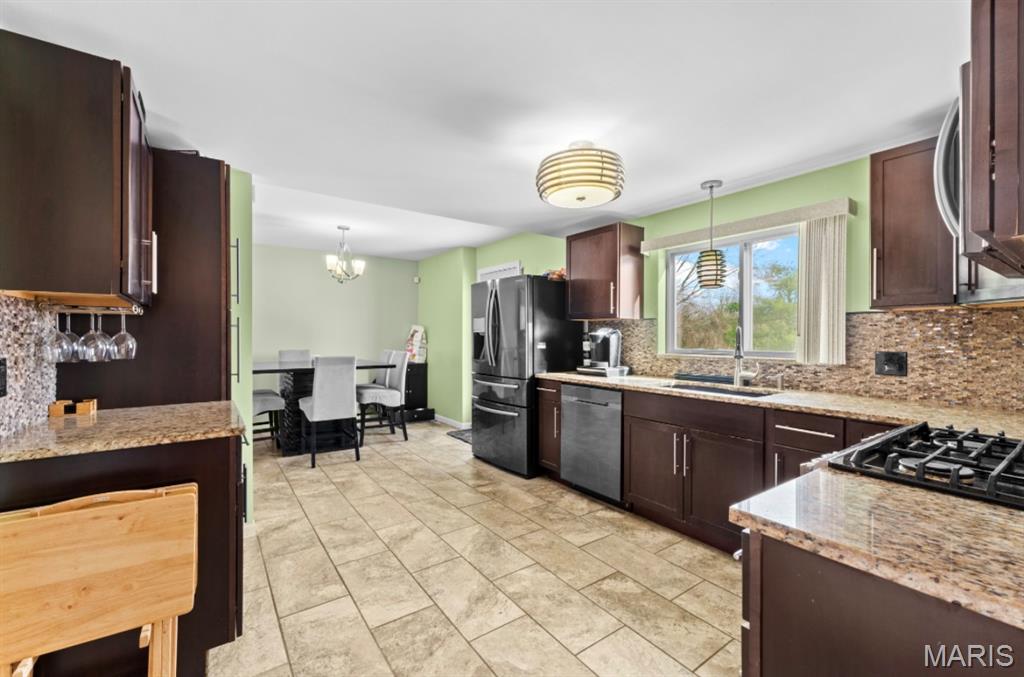 2843 Chapel View Drive