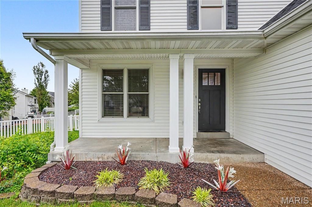 Photo of 1424 Devonshire County Drive, Wentzville, MO 63385 (MLS # 26028195)
