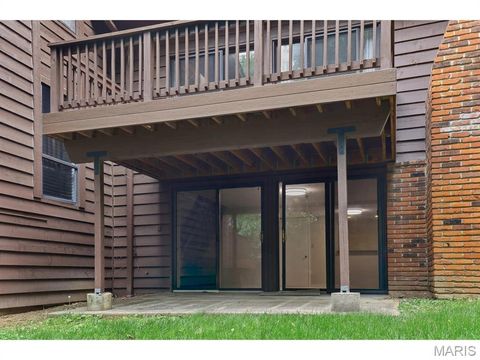 Tiny photo for 2008 Meadowtree Lane, Kirkwood, MO 63122 (MLS # 26033787)