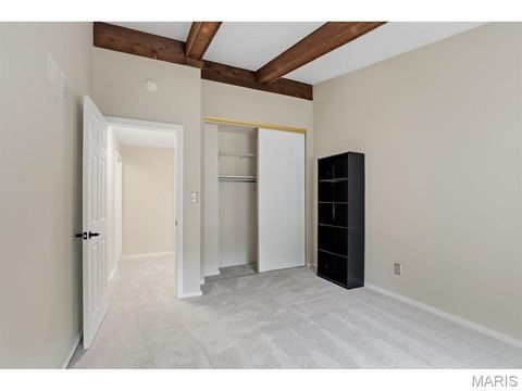 Tiny photo for 2008 Meadowtree Lane, Kirkwood, MO 63122 (MLS # 26033787)