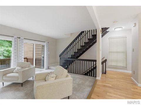 Tiny photo for 2008 Meadowtree Lane, Kirkwood, MO 63122 (MLS # 26033787)