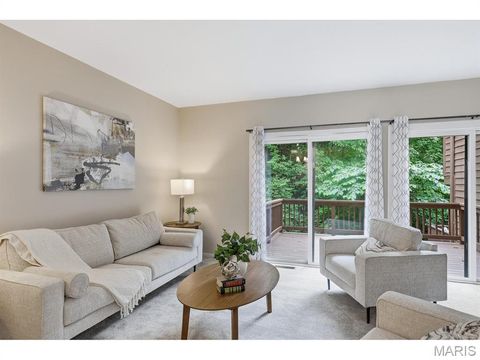 Tiny photo for 2008 Meadowtree Lane, Kirkwood, MO 63122 (MLS # 26033787)