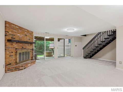 Tiny photo for 2008 Meadowtree Lane, Kirkwood, MO 63122 (MLS # 26033787)