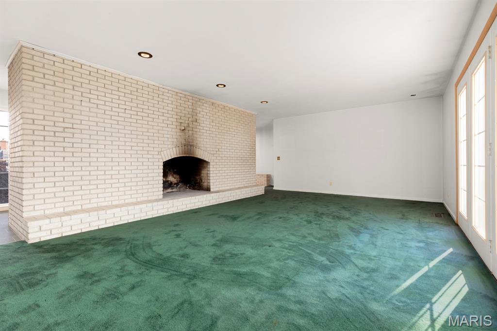 Dardenne Lake Estate - Residential