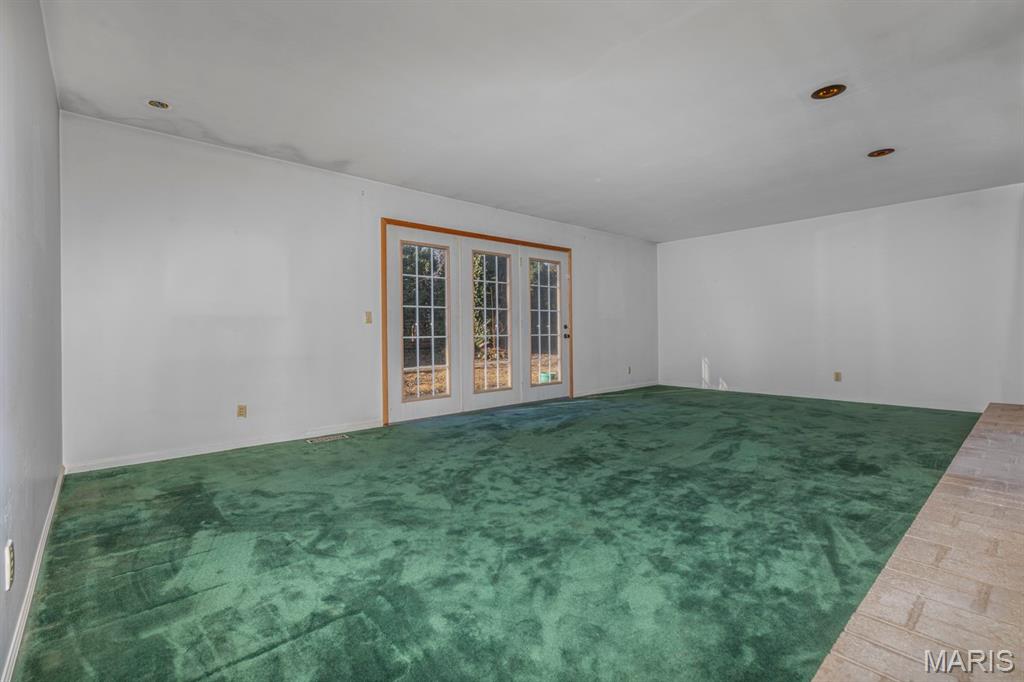 Dardenne Lake Estate - Residential