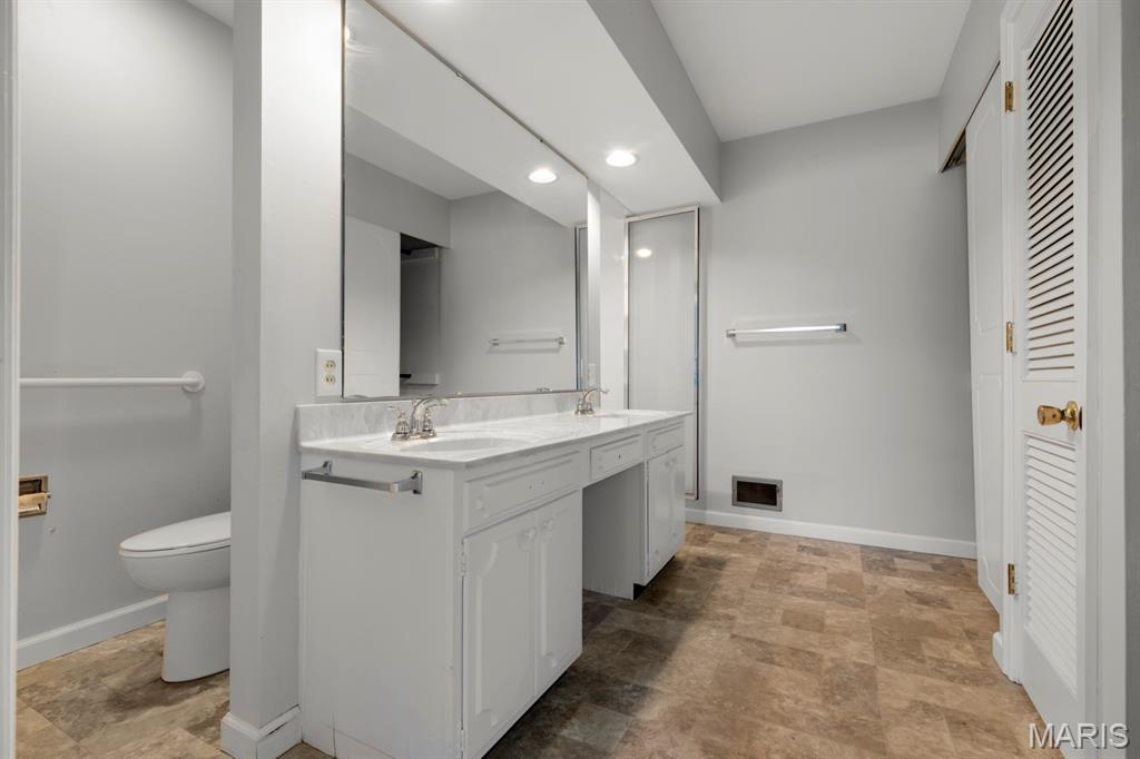 Dardenne Lake Estate - Residential