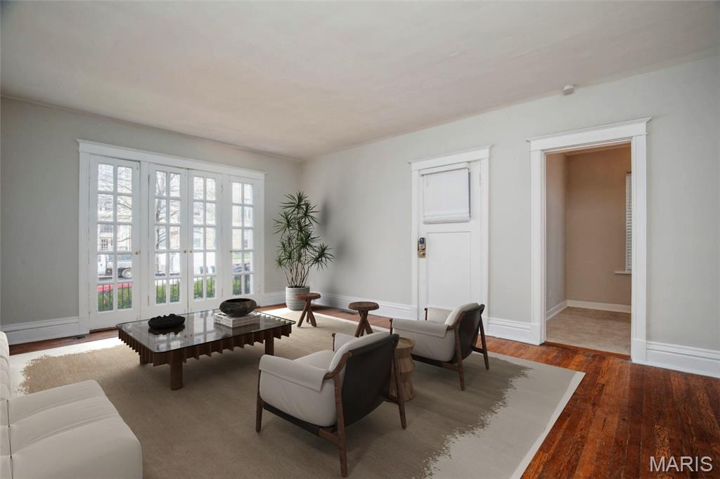 738 Kingsland Avenue