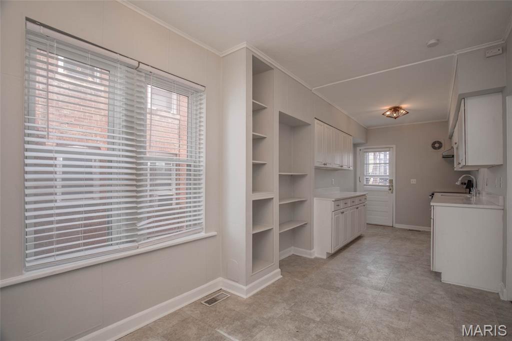 738 Kingsland Avenue