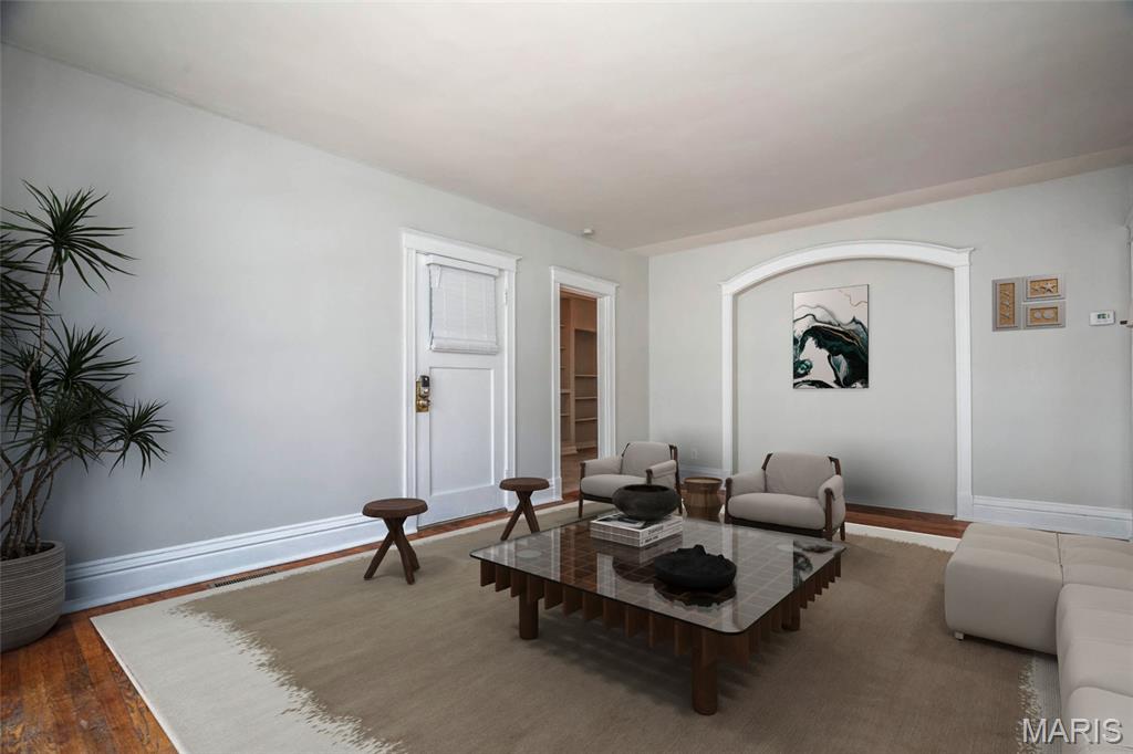 738 Kingsland Avenue