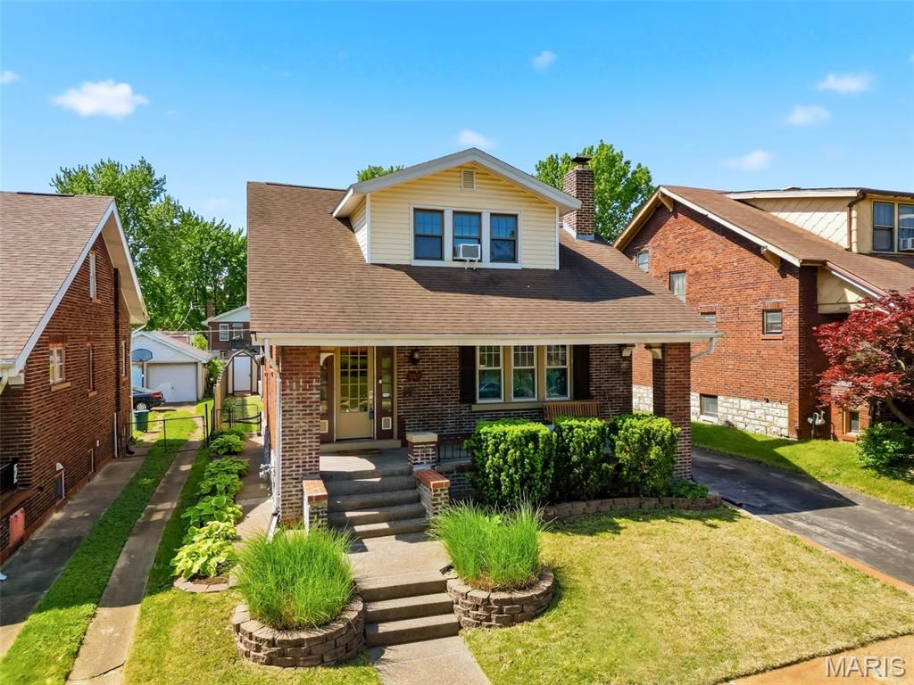 Photo of 1112 Hornsby Avenue, St Louis, MO 63147 (MLS # 26026388)
