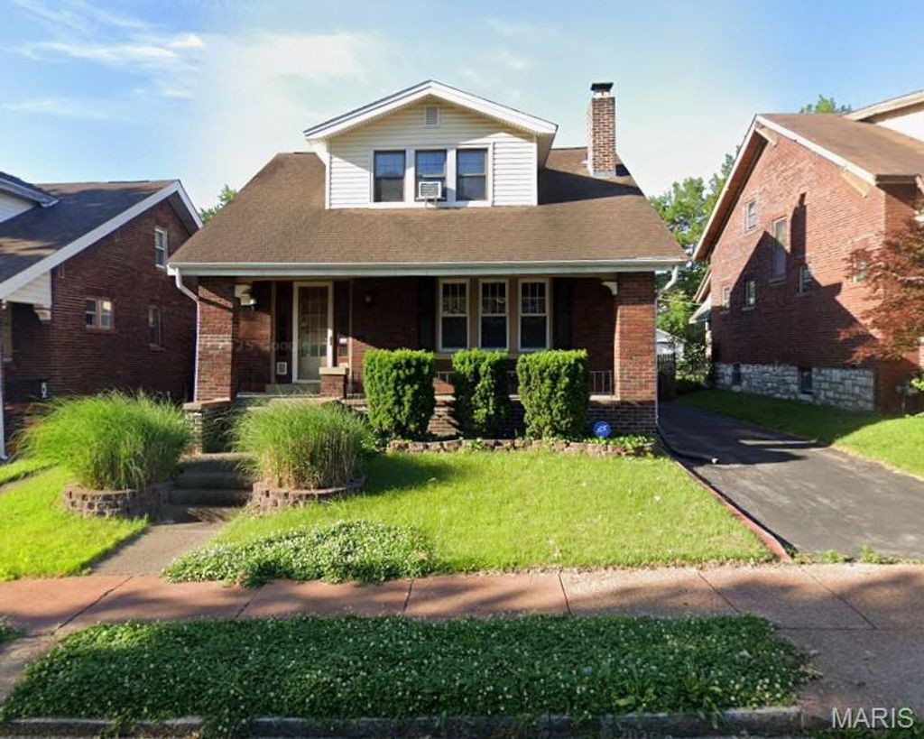 Photo of 1112 Hornsby Avenue, St Louis, MO 63147 (MLS # 26026388)