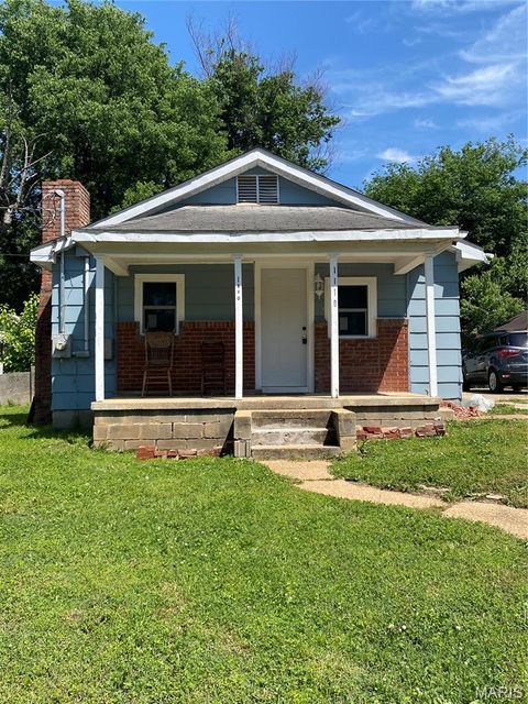 Photo of 1110 Bradley Street, Poplar Bluff, MO 63901 (MLS # 26026676)