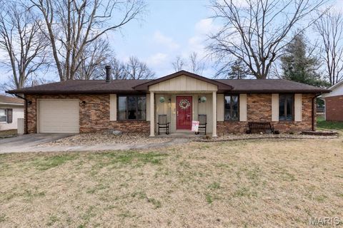 Photo of 414 Parkview Drive, Lebanon, IL 62254 (MLS # 26016974)