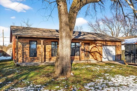 Photo of 317 Sauget Avenue, Cahokia, IL 62206 (MLS # 25081830)