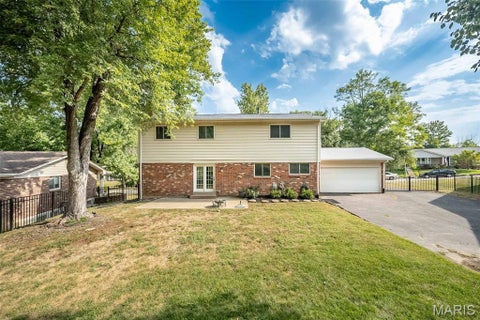 Tiny photo for 1019 Parkwatch Drive, Ballwin, MO 63011 (MLS # 26039209)