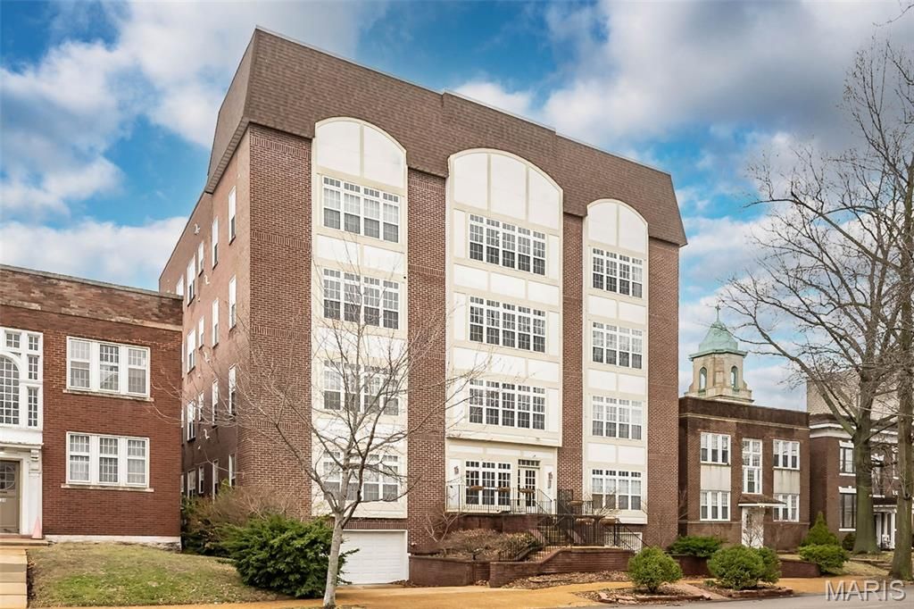 Photo of 6404 Cates Avenue #4W, St Louis, MO 63130 (MLS # 26011423)