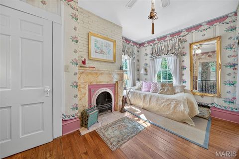 Tiny photo for 400 S Woodlawn Avenue, Kirkwood, MO 63122 (MLS # 25060145)