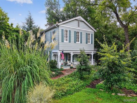 Tiny photo for 400 S Woodlawn Avenue, Kirkwood, MO 63122 (MLS # 25060145)