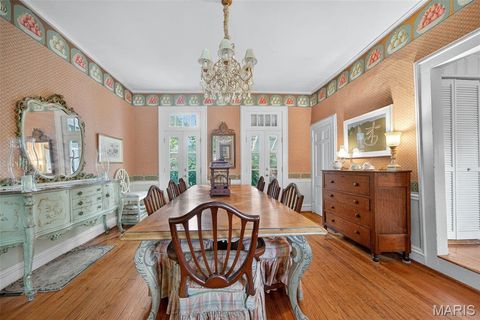 Tiny photo for 400 S Woodlawn Avenue, Kirkwood, MO 63122 (MLS # 25060145)
