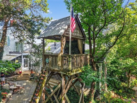 Tiny photo for 400 S Woodlawn Avenue, Kirkwood, MO 63122 (MLS # 25060145)