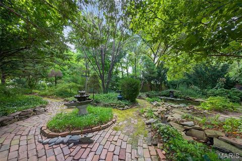 Tiny photo for 400 S Woodlawn Avenue, Kirkwood, MO 63122 (MLS # 25060145)
