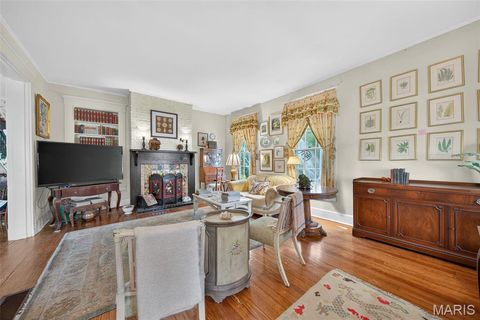 Tiny photo for 400 S Woodlawn Avenue, Kirkwood, MO 63122 (MLS # 25060145)